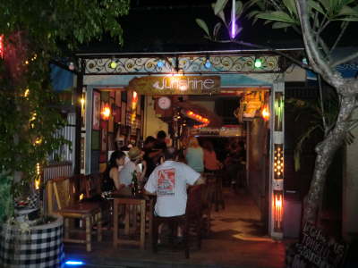 Sunhine Bar Padang Bay